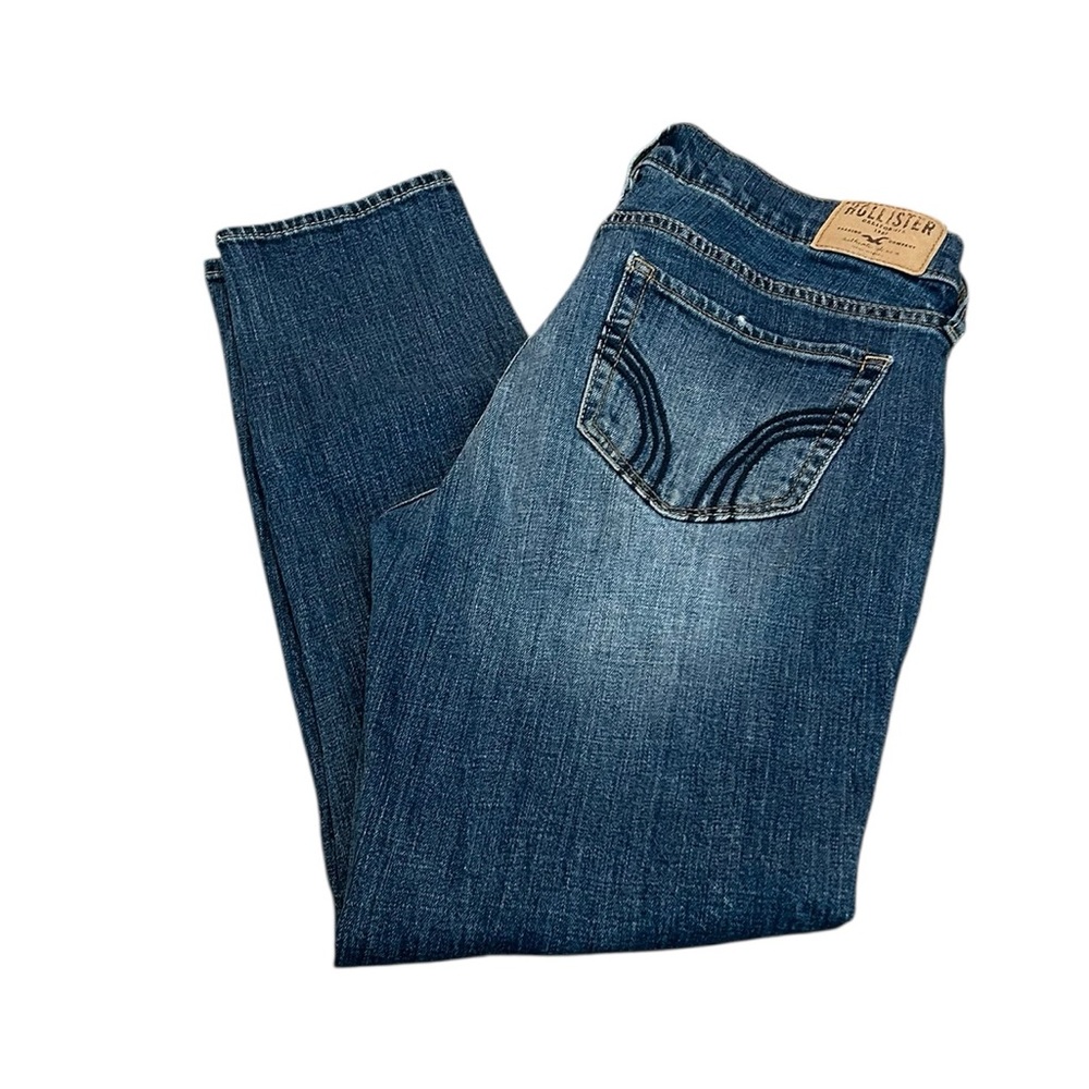HOLLISTER distressed vintage boyfriend Jean